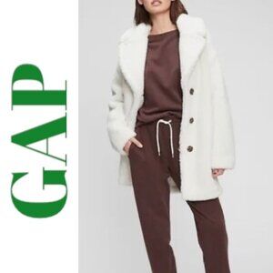 NWOT GAP White Oversized Relaxed Faux Fur Sherpa Teddy Snow Bunny Coat, Size XS